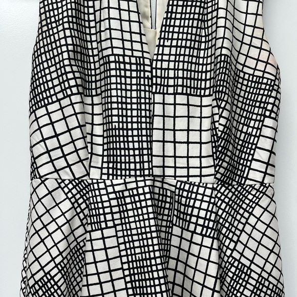 Black and white LK Bennett dress - Picture 2 of 6